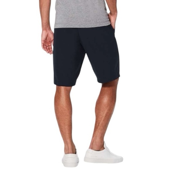 Lululemon Athletica Men's Navy Shorts - Picture 2 of 9